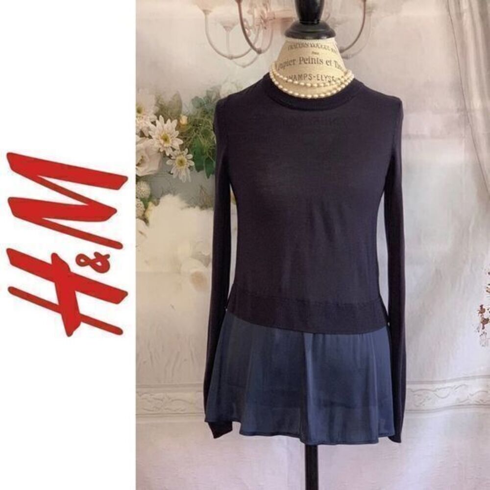 H&M Navy Ladies Flutter Thin Sweater SMALL